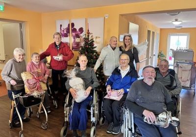 Feierliche Geschenkübergabe im Haus an der Rott – Bild 2